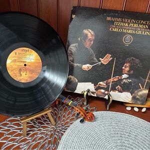 Johannes Brahms' Violin Concerto in D Major, Op. 77 VTG vinyl